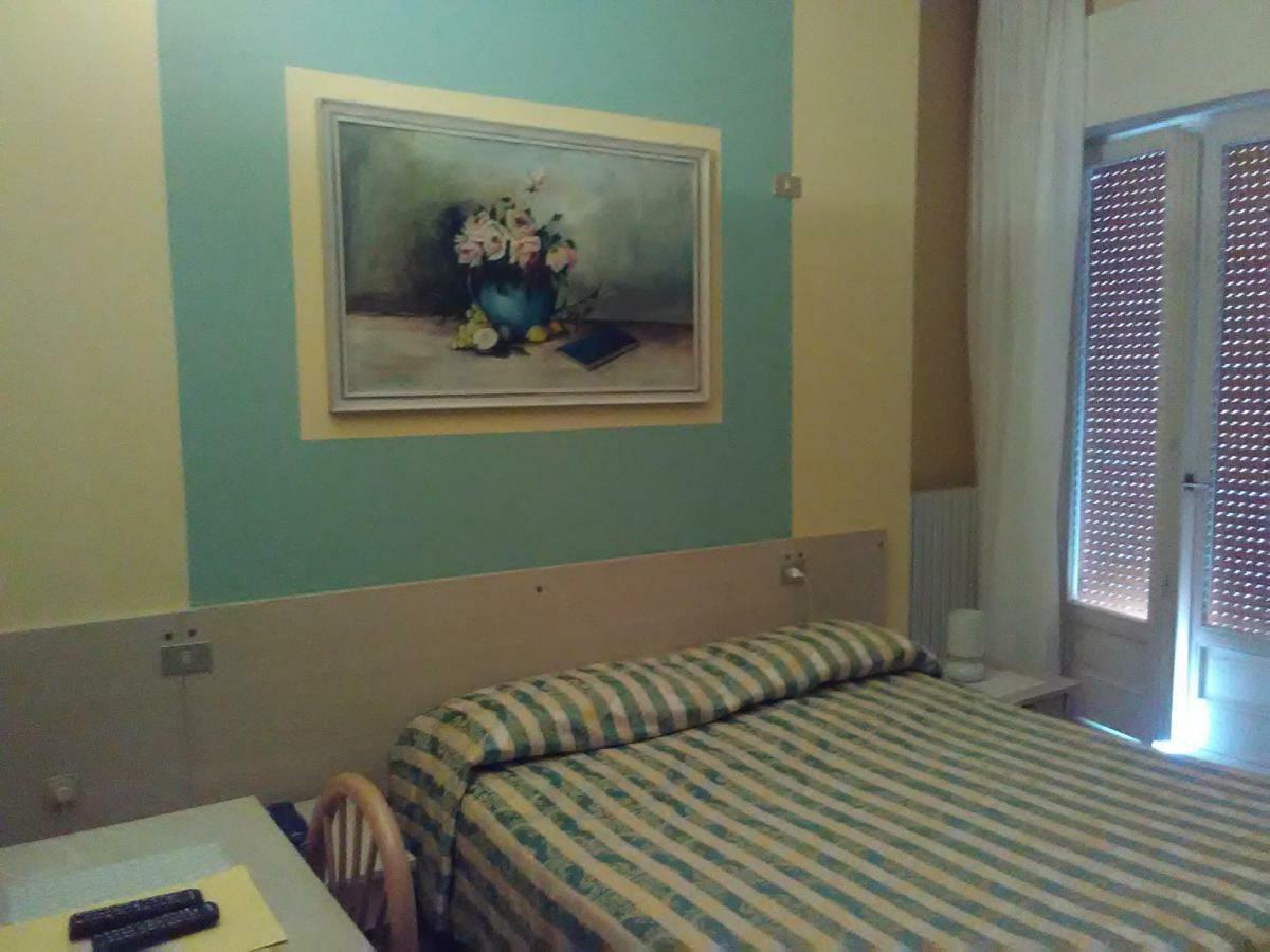 Hotel Cristallo Peschiera del Garda Exterior foto